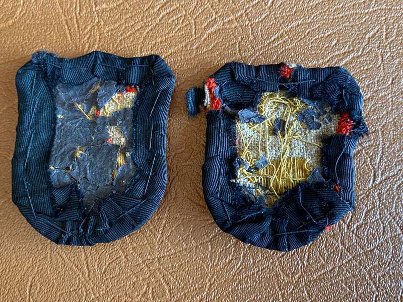 UNIDENTIFIED WW2 FORMATION PATCH PAIR