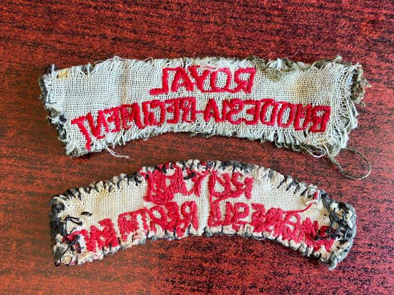 RHODESIA /ROYAL RHODESIA REGT. TITLE PAIR-WORN 1947-60'S (NO MERROWED BORDER)