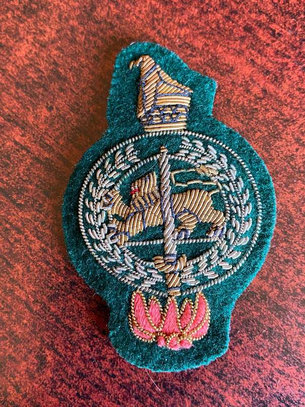 RHODESIAN OFFICERS-PRISONS CAP BADGE-BULLION AND SILVER WIRE EMBROIDERED