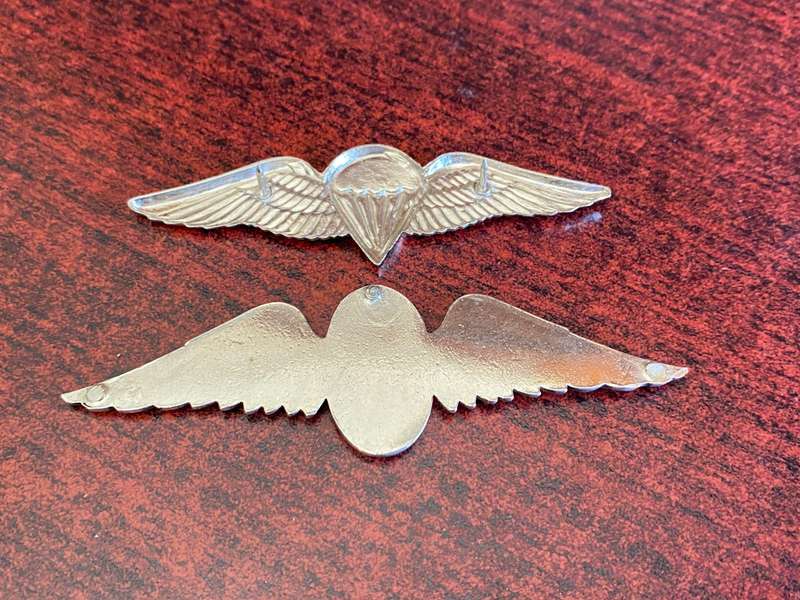 2X SA PARACHUTE WINGS-THE INSTRUCTORS,WITHOUT PINS,BOTH FULL SIZE
