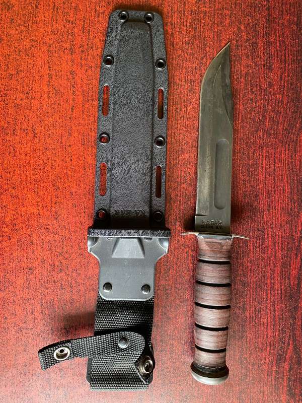 USA MARINE KABAR WITH LEATHER GRIP-OVERALL LENGTH 30,5CM -BLADE LENGTH 18 CM-BLADE WIDTH 31MM-GOOD C