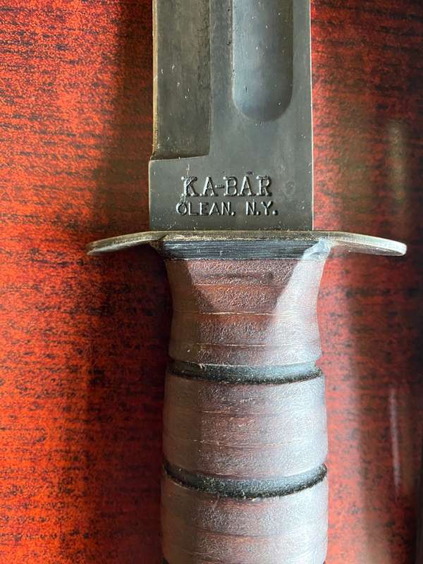 USA MARINE KABAR WITH LEATHER GRIP-OVERALL LENGTH 30,5CM -BLADE LENGTH 18 CM-BLADE WIDTH 31MM-GOOD C