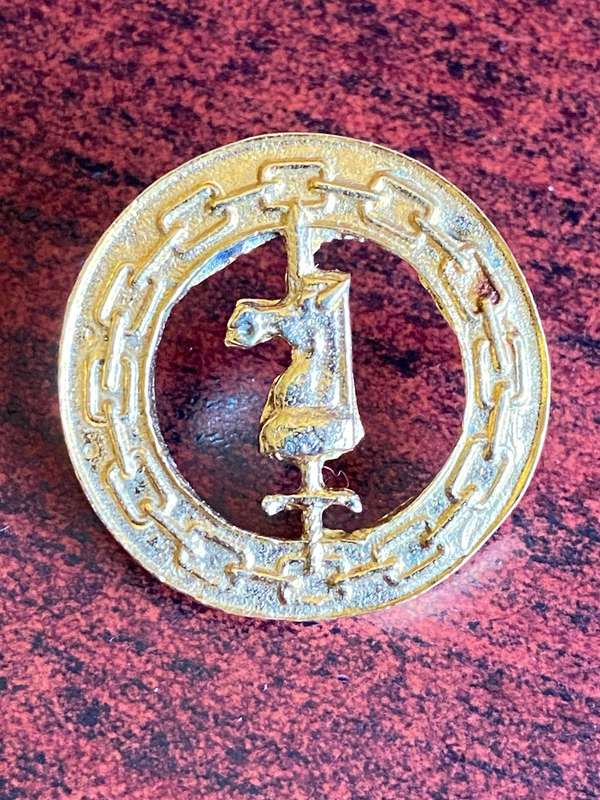 BATTLE SCHOOL INSTRUCTORS GILT BREAST BADGE- 2 PINS