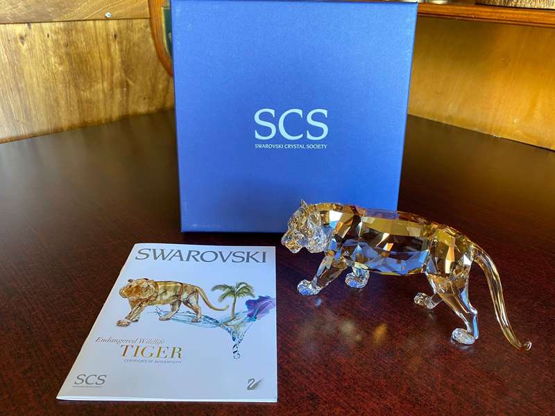 SWAROVSKI CRYSTAL SCS 210 TIGER 1003148 MINT BOXED RETIRED -RARE-SIZE 18,5 X 8,5 CM