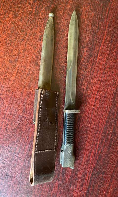 FN FAL TYPE A (1953) BAYONET-THE PRONGS ON THIS ONE WAS REMOVED-COMES WITH METAL SCABBARD AND LEATHE