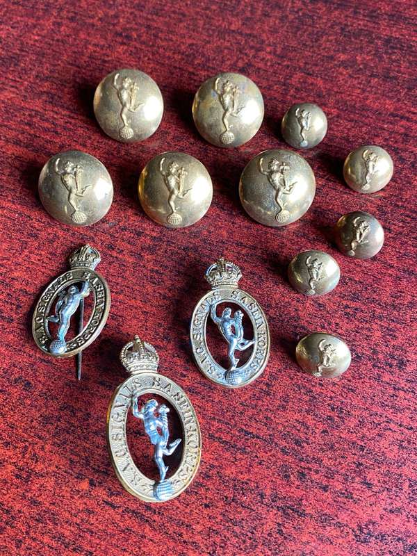 SA CORPS OF SIGNALS-BI/METAL CAP AND COLLARS-SOLD WITH 10 TUNIC BUTTONS-WORN 1930-59