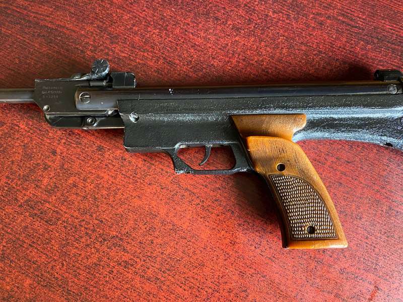AIR GUN MODEL GAMATIC MADE IN SPAIN BY ELGAMO-OVERALL LENGTH 98CM-WORKING CONDITION
