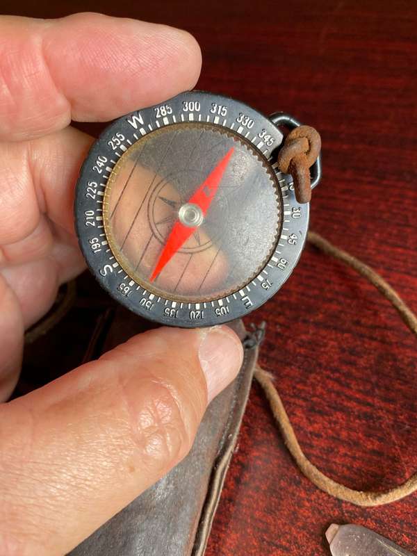PUMA VINTAGE JAGDTASCHENMESSER 945-ROSTREI GERMANY-COMES WITH ORIGINAL SUEDE POUCH -BLADE LENGTH