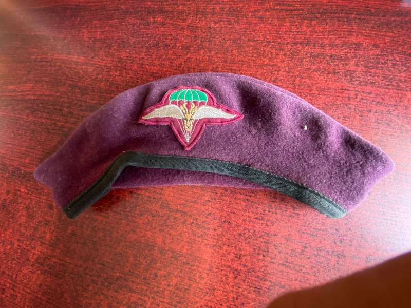 SA PARABAT BERET-OFFICERS,WORN FROM 1980'S-USED BUT GOOD
