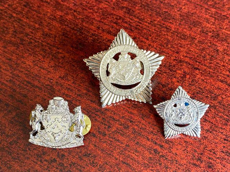 TRANSKEI POLICE CHROME ,CAP +COLLAR + RANK-LUGS + PINS COMPLETE