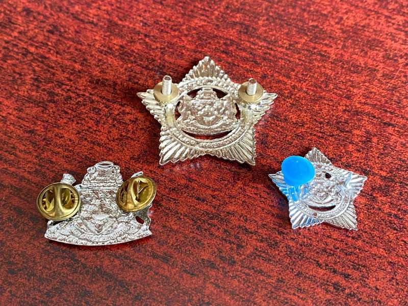 TRANSKEI POLICE CHROME ,CAP +COLLAR + RANK-LUGS + PINS COMPLETE