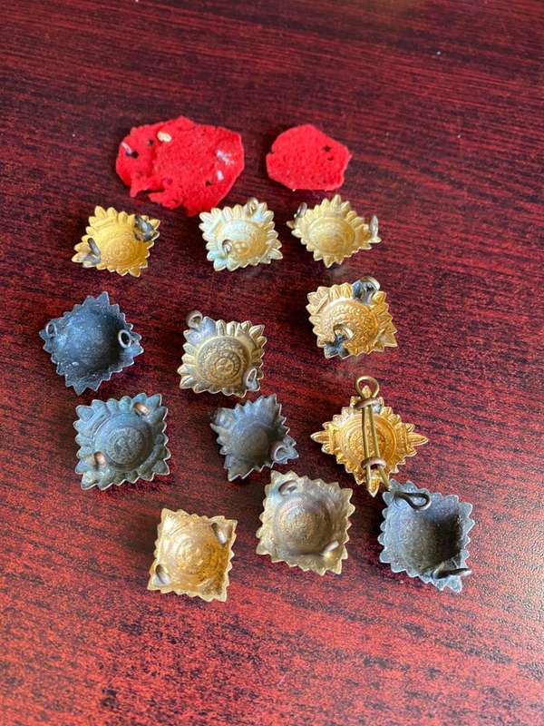 MIXED LOT WW2 PIPS