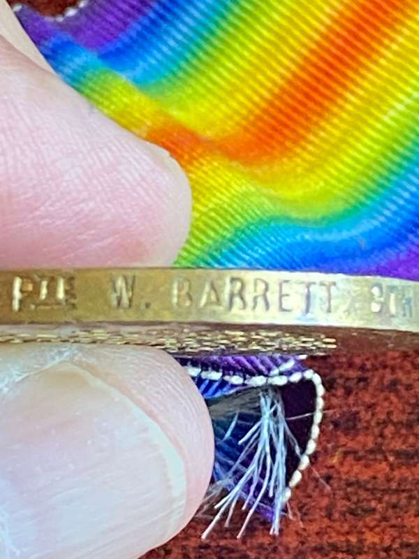 WW1 VICTORY MEDAL AWARDED TO PRIVATE W. BARRETT 8 SAI