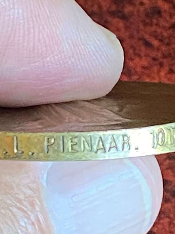 WW1 WAR MEDAL AWARDED TO PTE. S.C.C. PIENAAR 10 TH SAI