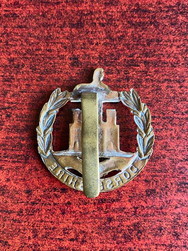 DORSETSHIRE REGT. CAP BADGE-WORN-1950-1951
