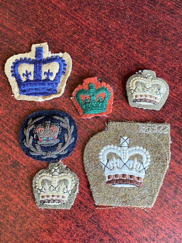 SELECTION OF BRITISH RANK BADGES- 6 IN TOTAL
