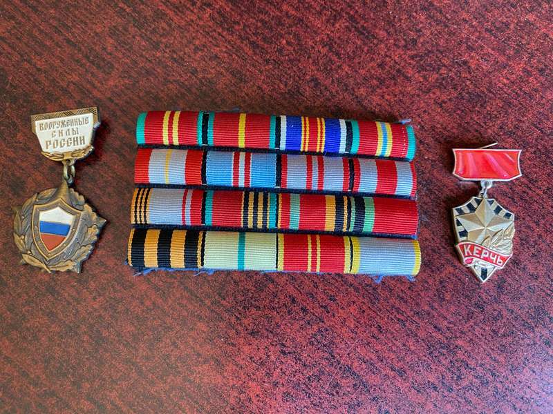 RUSSIAN MEDAL BARS+ 2 BADGES