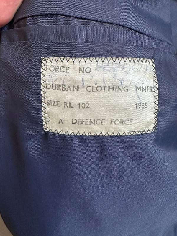 SAAF FLIGHT ENGINEERS UNIFORM COMPLETE,JACKET WITH TROUSERS (SIZE 34 PIPE LENGTH 69CM)JACKET (SIZE M
