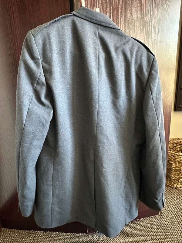 SAAF FLIGHT ENGINEERS UNIFORM COMPLETE,JACKET WITH TROUSERS (SIZE 34 PIPE LENGTH 69CM)JACKET (SIZE M