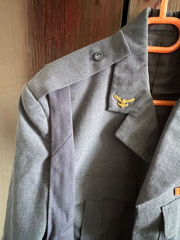 SAAF UNIFORM,TROUSERS (SIZE 32 ,PIPE LENGTH 72 CM) JACKET SIZE SMALL-MEASURES 50CM ARMPIT TO ARMPIT-