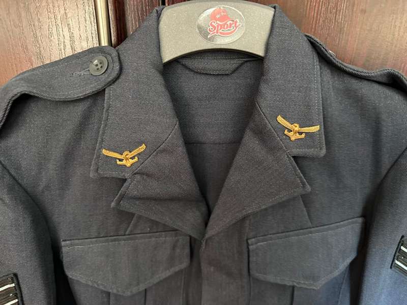 SAAF LADIES ,BUNNY JACKET,SIZE SMALL-MEASURES 37 CM ARMPIT TO ARMPIT-LABELLED-BORDER WAR PERIOD-GOOD
