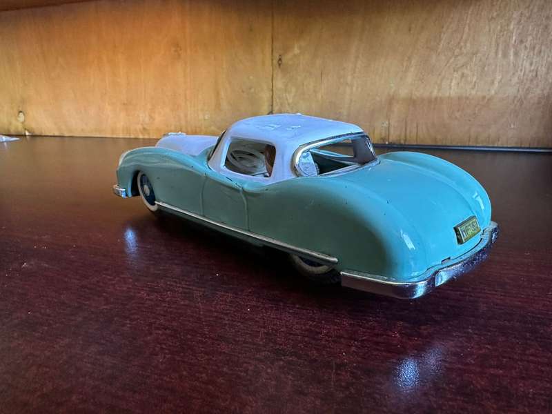VINTAGE 1960'S LUCKY TIN LITHO FRONT ENGINE FRICTION TOY CAR-MEASURES 22 CM