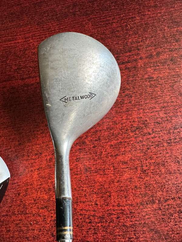 EUD 10,5 DEGREES DRIVER WITH FLEX MODULUS GRAPHITE SHAFT-SOLD WITH TAYLOR NO 1, 10 DEGREES LOFT FAIR