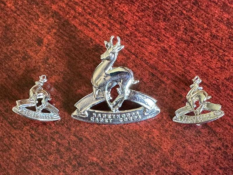 SA SCHOOL CADETS CAP AND COLLARS-PINS + LUGS INTACT
