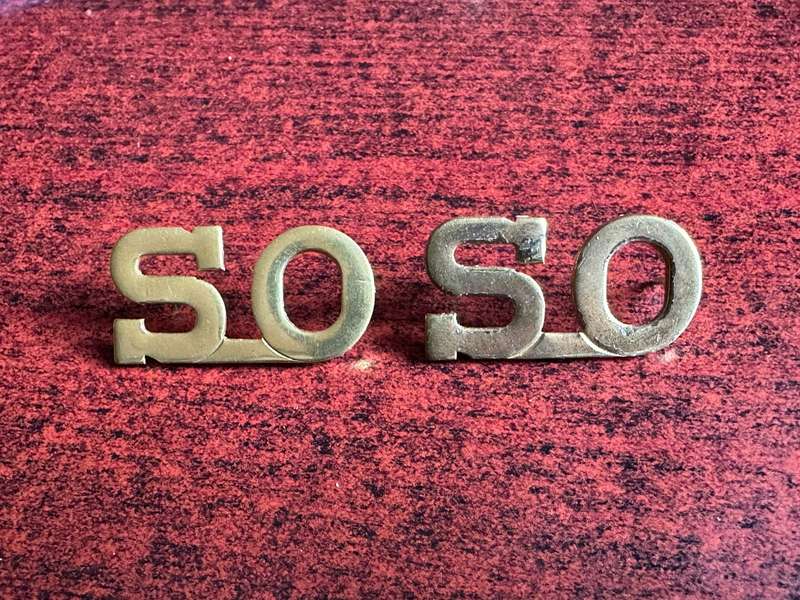 CADET STUDENT OFFICER TITLE PAIR-PINS INTACT