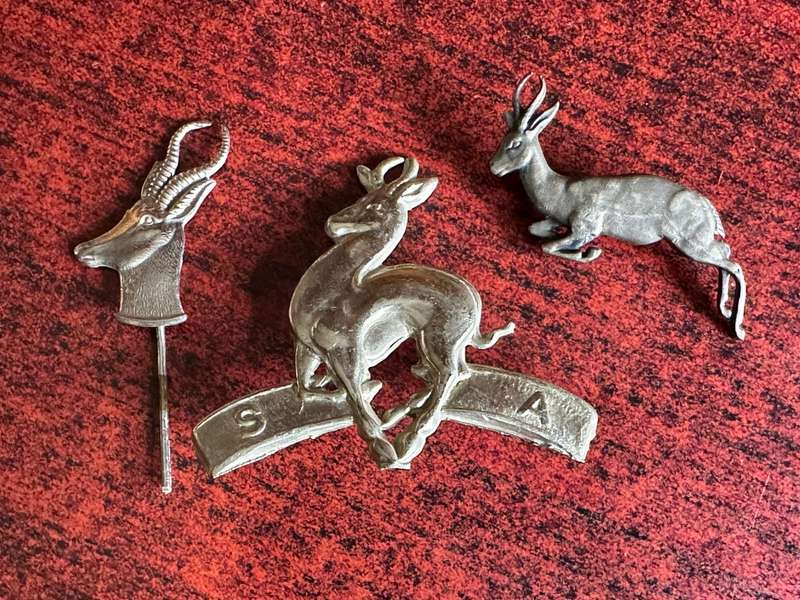 SA ARMY BADGES- MIXED LOT OF 3 -THE SPRINGBOK BADGE IS IN STERLING SILVER