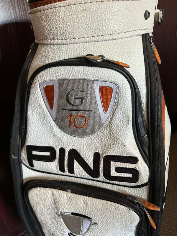 PING G10 DLX CART BAG-PRO CIRCUIT-THIS BAG IS IN VERY GOOD CONDITION,WITH ALL ZIPS WORKING-COMES WIT