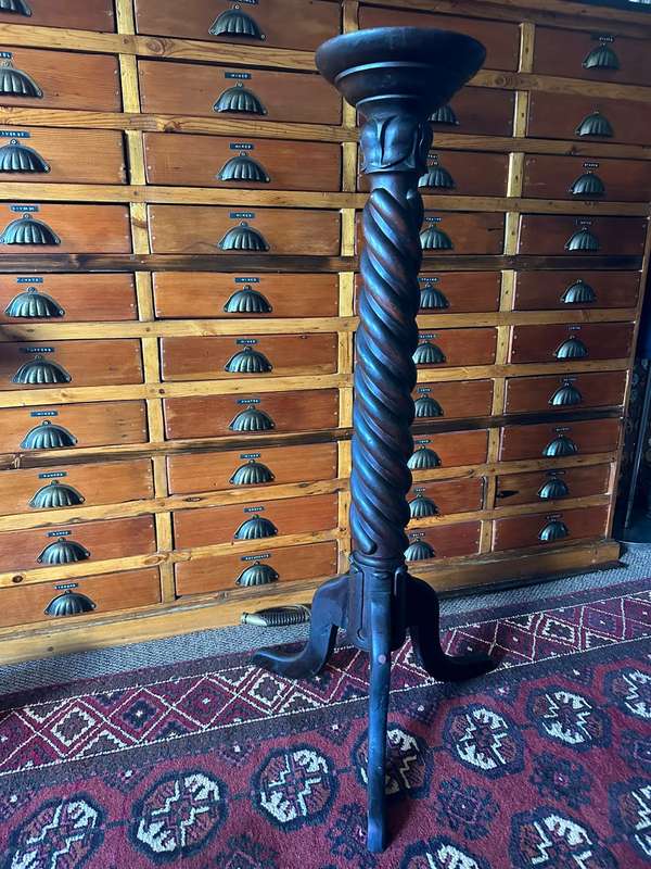 BEAUTIFUL ANTIQUE MAHOGONY BARLEY TWIST ROUND TOP PEDESTAL STAND-HEIGHT 100CM-WIDTH ON FEET 50CM