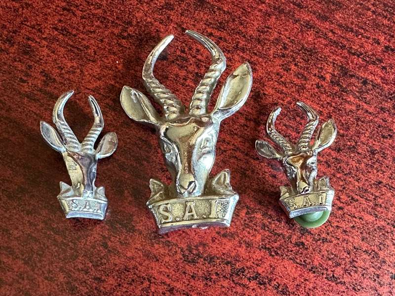 SA INFANTRY CORPS,CHROMED CAP AND COLLARS-WORN POST 1976-LUGS + PINS COMPLETE