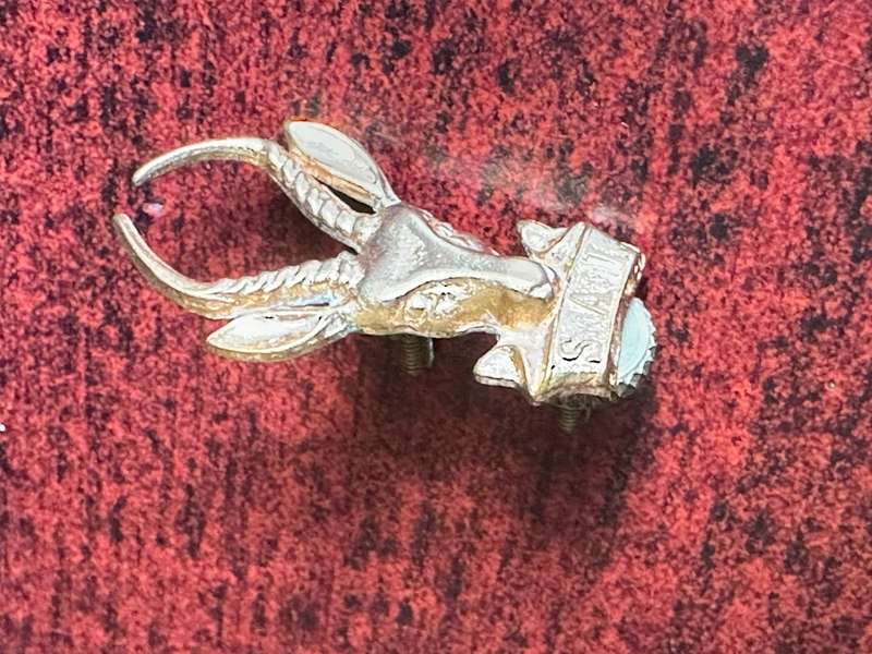 SA INF. CORPS BERET BADGE-GILDING METAL-WORN 1953 -1976- 2 X SCREW LUGS-SMALL VARIATION