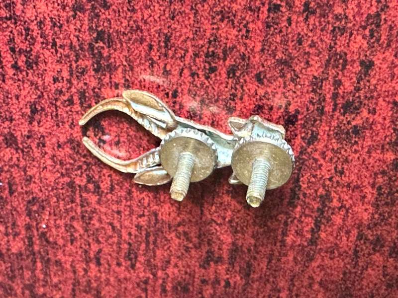SA INF. CORPS BERET BADGE-GILDING METAL-WORN 1953 -1976- 2 X SCREW LUGS-SMALL VARIATION