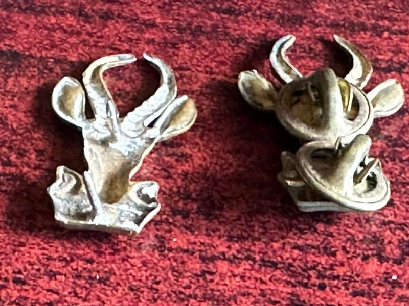 SA INFANTRY CORPS COLLAR BADGE PAIR-BRASS-WORN 1953-1976-PINS INTACT