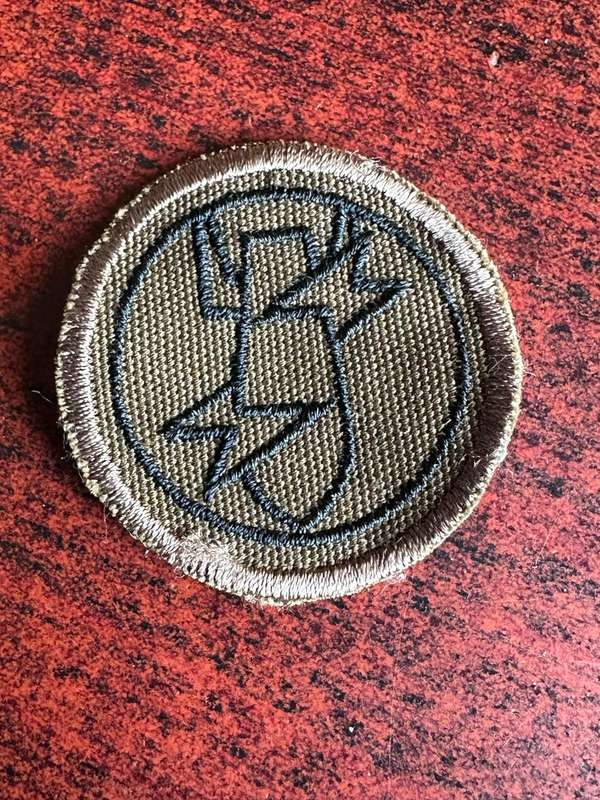 ARMY EXPLOSIVES ORDNANCE DISPOSAL CLOTH BADGE-APPROVED 1983