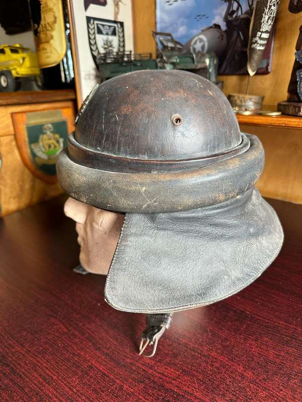 Italian WW2 leather helmet