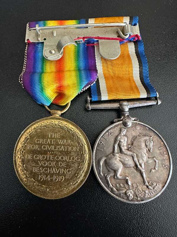 WW1 PAIR DUR LERVICK SASC MT WAR AND BILINGUAL VICTORY MEDAL INSCRIPTION ON MEDALS MT 1259 DUR LERVI