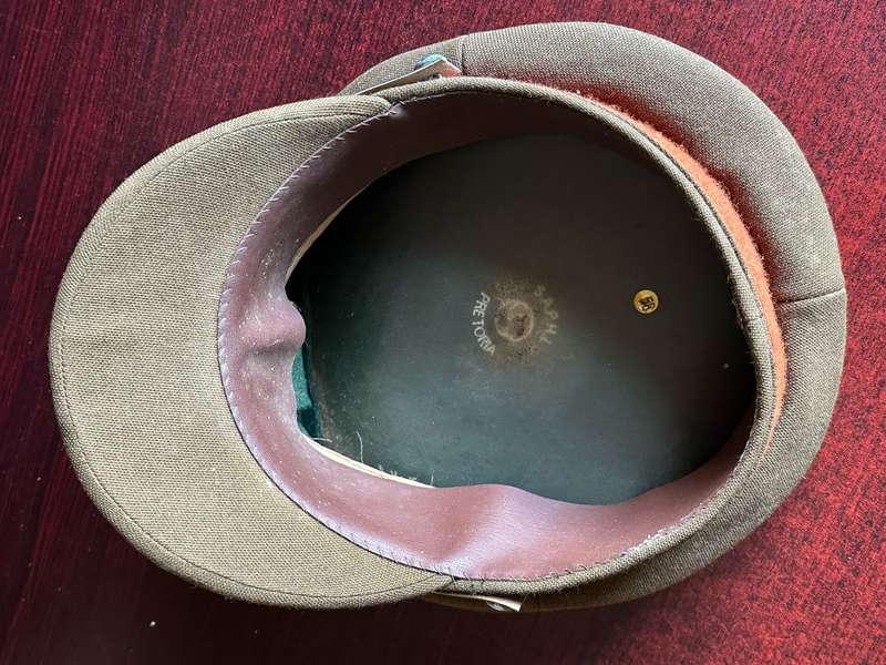 SADF SENIOR OFFICERS PEAK CAP STAFF QUALIFIED-GOOD CONDITION-SIZE 58