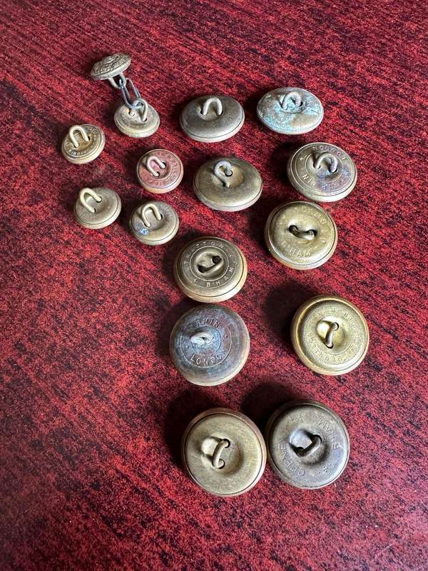 BRITISH GENERAL SERVICE TUNIC BUTTONS-DIAMETER 15 AND 28 MM
