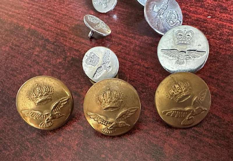 MIXED AIR FORCE TUNIC BUTTONS