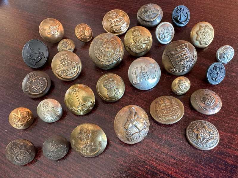 VINTAGE,MIXED LOT OF SA TUNIC BUTTONS
