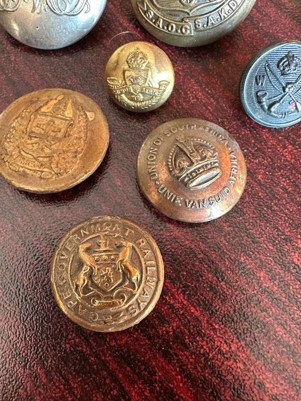 VINTAGE,MIXED LOT OF SA TUNIC BUTTONS