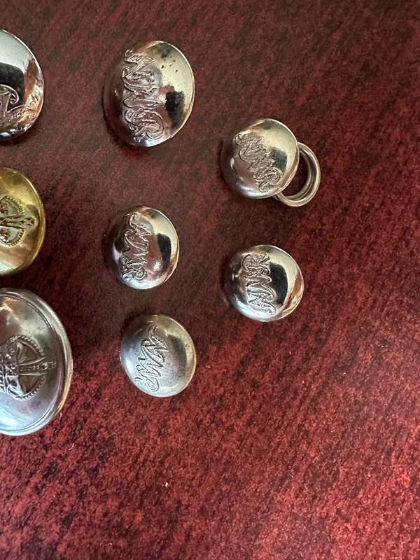 NATAL MOUNTED RIFLES (NMR) TUNIC BUTTONS- 1X BRASS- 7 X CHROME