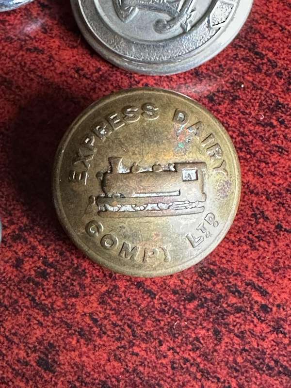 MIXED SA BUTTON LOT