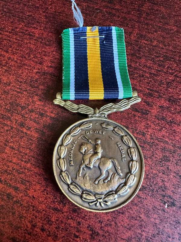 FULL SIZE DE WET MEDAL-NUMBERED 22121