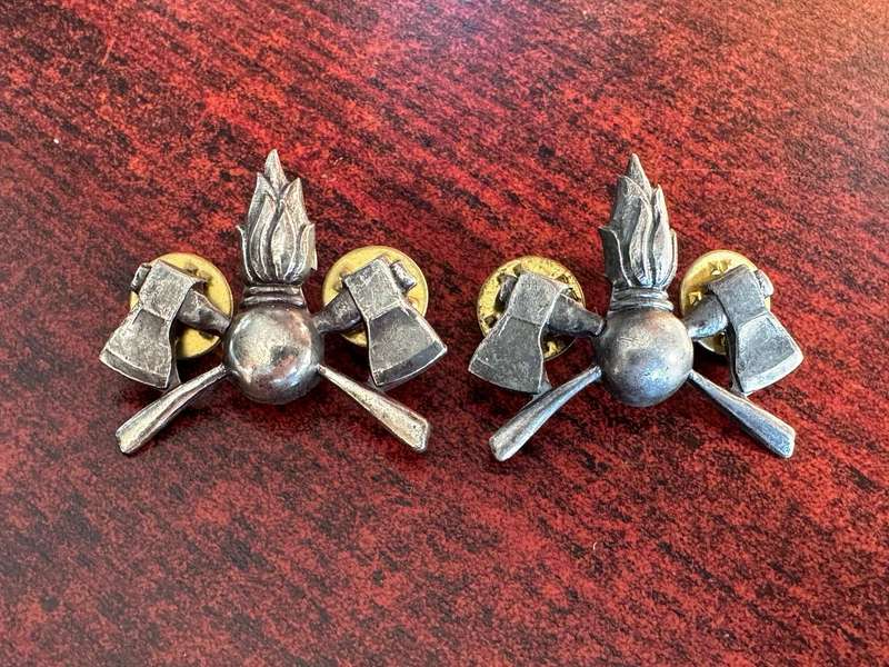 S.W.A.T.F. ENGINEERS CORPS COLLAR BADGE PAIR-PINS COMPLETE