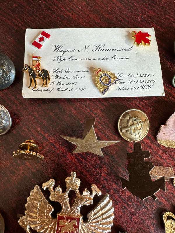 MIXED INTERNATIONAL LOT