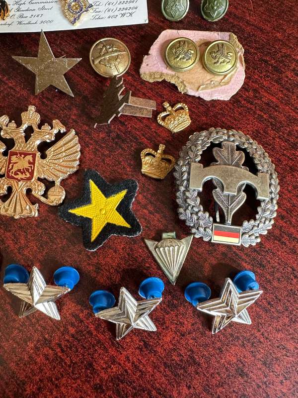MIXED INTERNATIONAL LOT